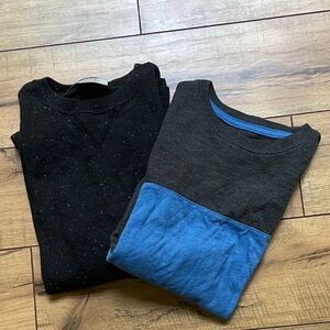 2 pack Cat & Jack Black and Blue Crew Neck Shirt Size S 8/10